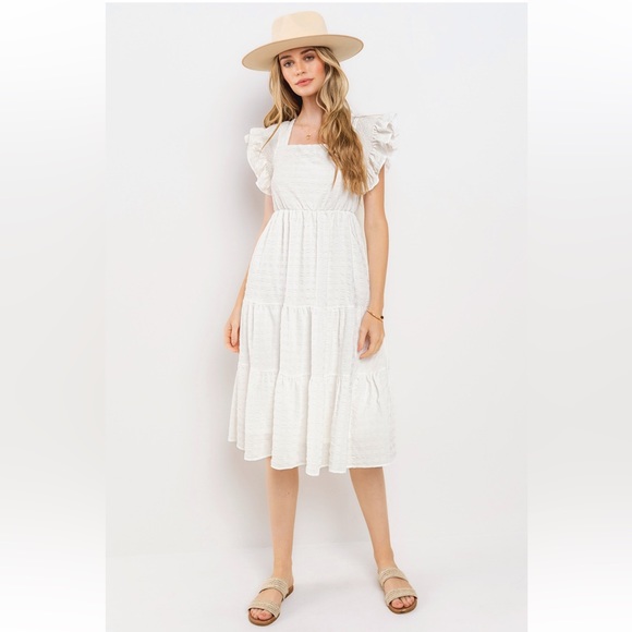 20 Beautiful Textured Tiered Ruffle Sleeve Midi Dress - Picture 3 of 6
